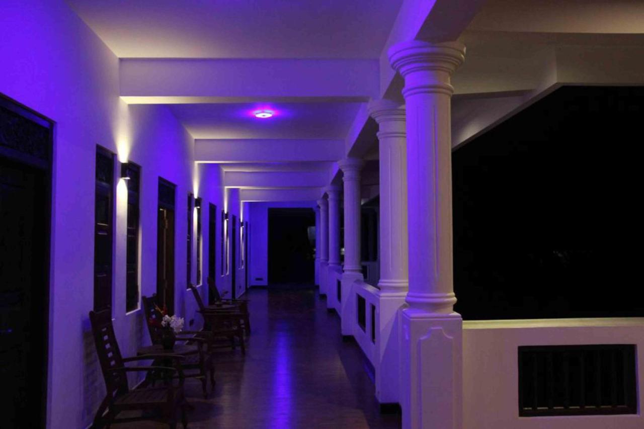 Hotel Indigo Унаватуна Екстериор снимка